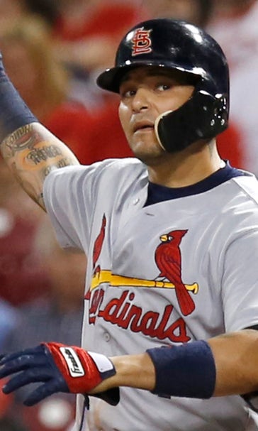 Yadi drives in game-winner as Cards take another series from Reds 3-2